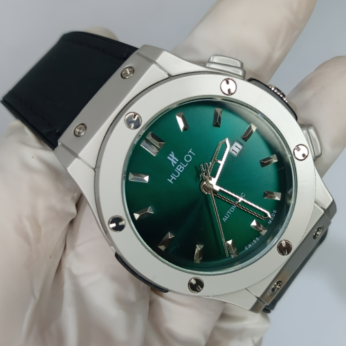 Mens Watch Hublot Stylish Classic Green Dial Premium Swiss Made Luxury Timepiece Date Display