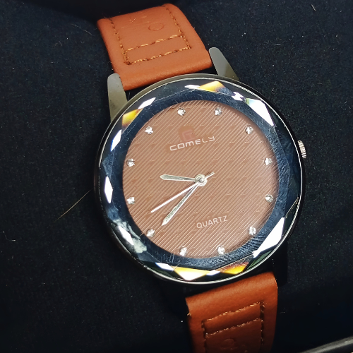 Decent Brown Watch for Women Trendy Leather Strap Watch with Crystal Accents
