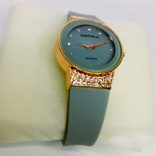 Stylish Watch for Women Fashionable Crystal-Accent Strap Watch