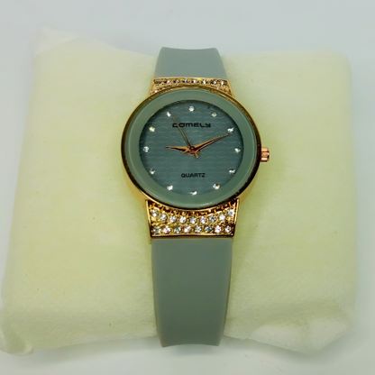 Stylish Watch for Women Fashionable Crystal-Accent Strap Watch
